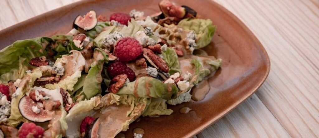 Ensaladas Frescas con Toques Modernos